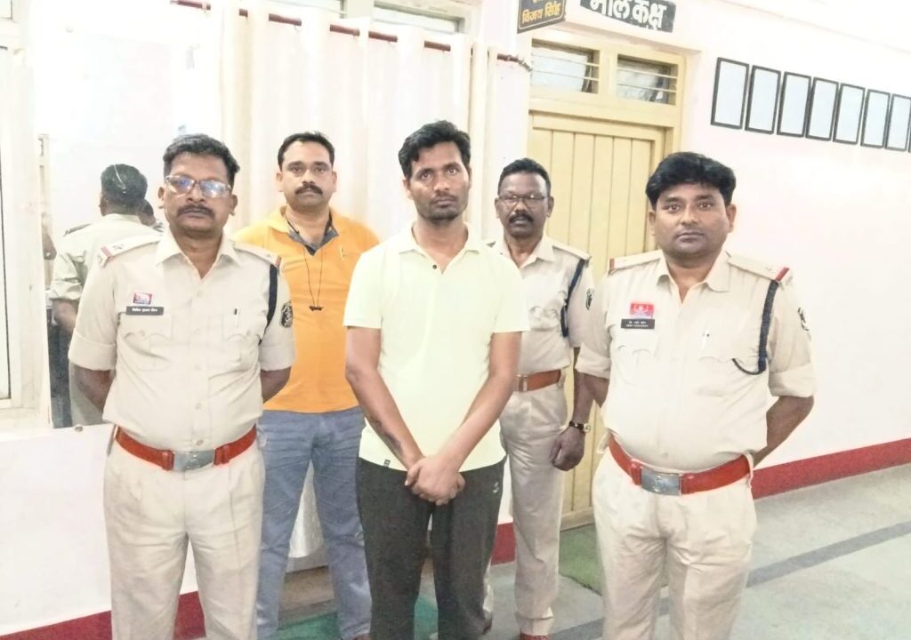 एटीएम के सहारे चलता था नशे का साम्राज्य! चिरमिरी पुलिस ने तोड़ी अंतर्राज्यीय तस्करी की कमर, मास्टरमाइंड समेत पूरा गिरोह गिरफ्तार