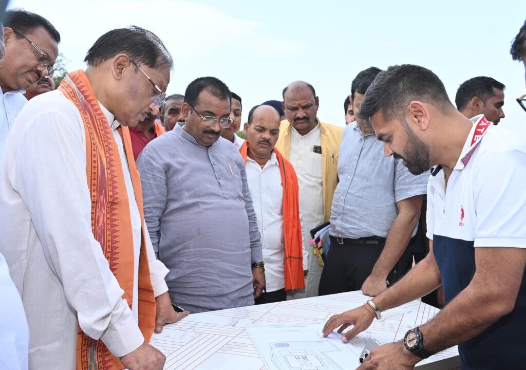 निर्माणाधीन नालंदा परिसर का मुख्यमंत्री  साय ने किया निरीक्षण: गुणवत्तापूर्ण एवं समय-सीमा में कार्य पूर्ण करने के दिए निर्देश