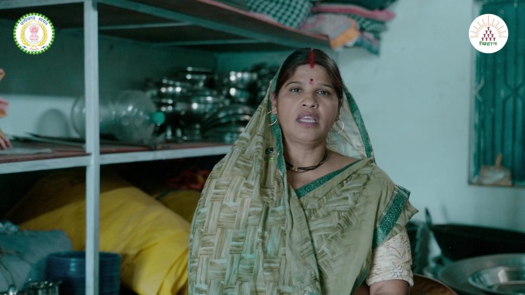 सफलता की कहानी,चूल्हे-चौके से बिजनेस तक गायत्री समूह की 12 महिलाओं ने टेंट हाउस के जरिए लिखी सफलता की नई दास्तां