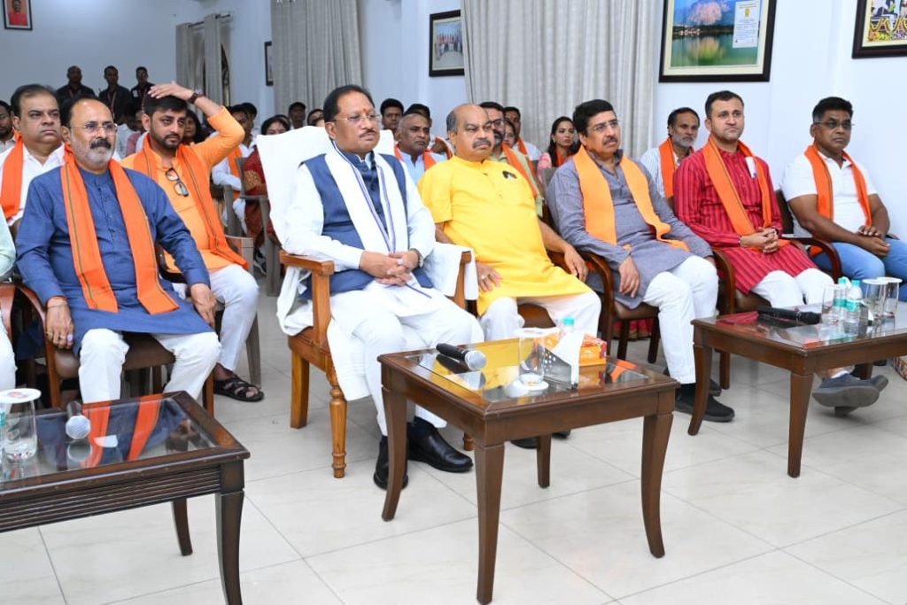 मन की बात में गूंजा छत्तीसगढ़ का गौरव: मुख्यमंत्री विष्णुदेव साय ने कहा – यह प्रदेश की प्रतिभा और विरासत को राष्ट्रीय सम्मान मिलने का क्षण