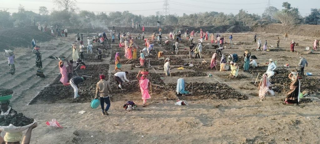 “जल संरक्षण के साथ मिल रहा बंपर रोजगार, मोर गांव, मोर तरिया” अभियान से संवर रहे ग्रामीण क्षेत्र