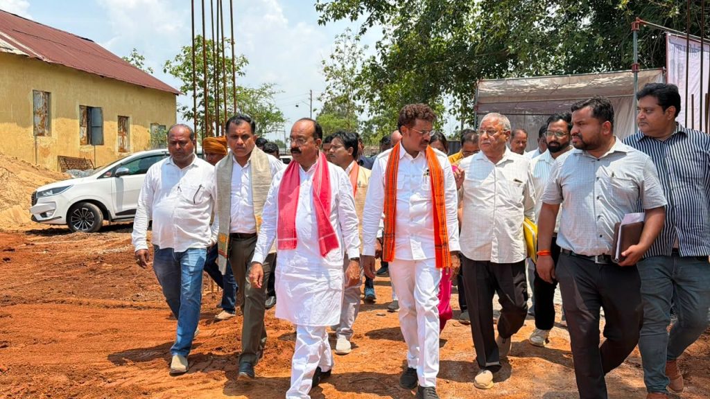 उप मुख्यमंत्री अरुण साव ने शहरी विकास योजनाओं का किया सघन निरीक्षण