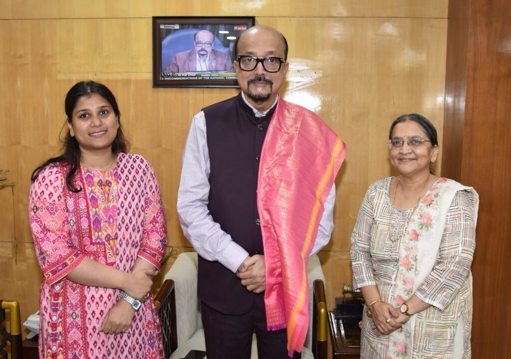 राज्यपाल  से सुप्रीम कोर्ट में छत्तीसगढ़ की स्टैंडिंग काउंसिल सुश्री जैन ने की सौजन्य भेंट
