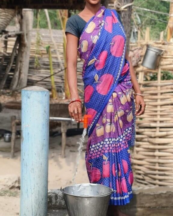जल जीवन मिशन से संवर रही नारायणपुर के वनांचल की तस्वीर- घर-घर पहुँच रहा शुद्ध पेयजल, बढ़ रही खुशहाली